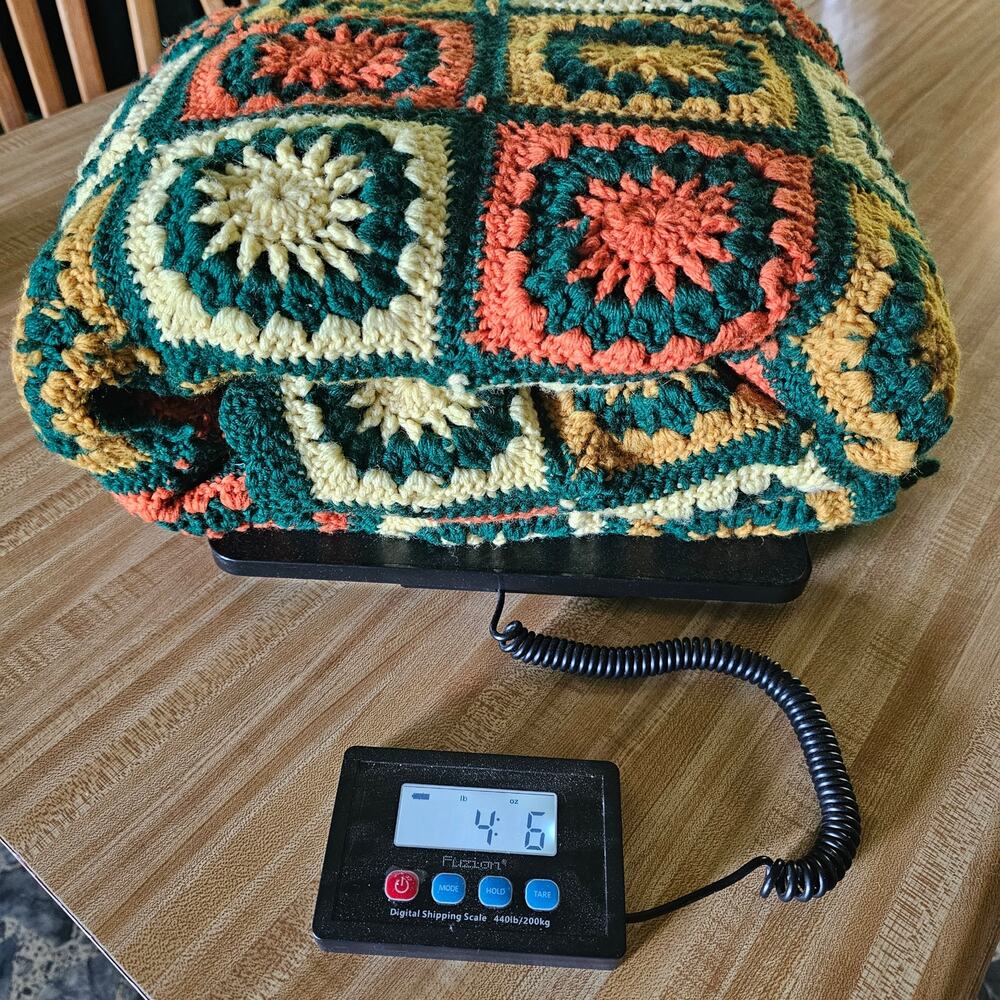 GRANNY SQUARE AFGHAN 4' x 6' Crochet Colorful Puff Balls Scalloped Edge GIFT - Picture 10 of 11